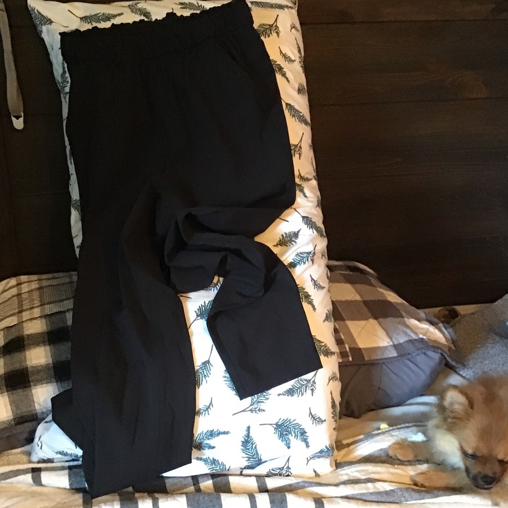 lululemon athletica Black Cropped Ankle Pants